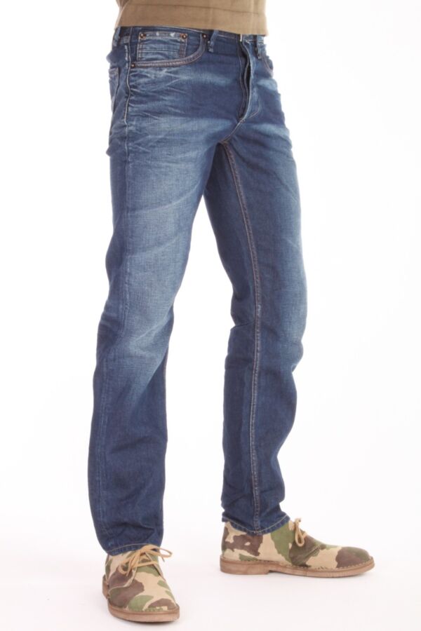 Denham R7 jeans 01-13-08-11-067 in de OB wassing. 